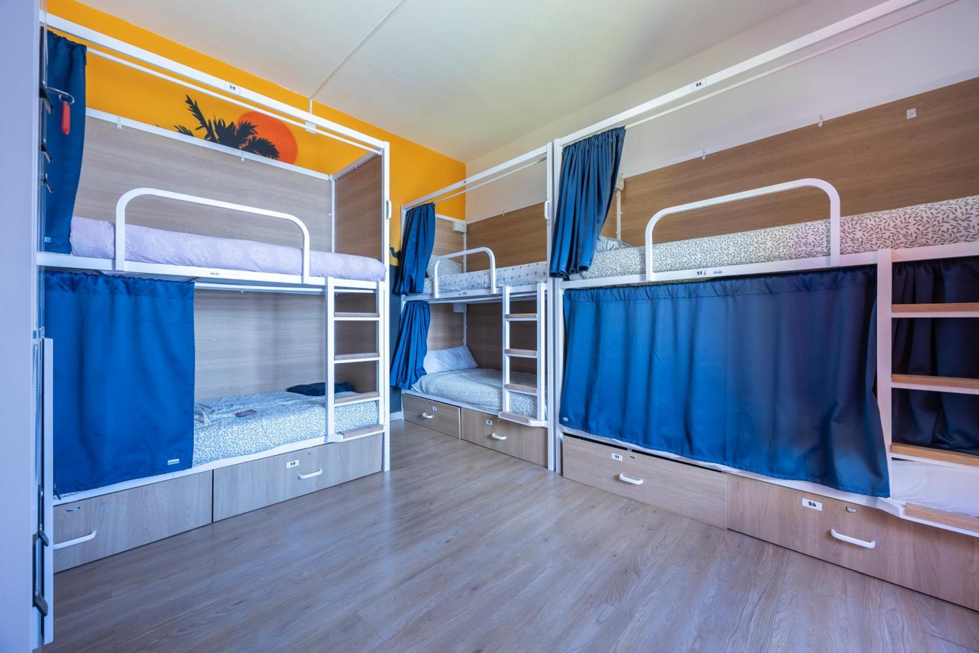 The Macarena Beach Hostel Lagos Extérieur photo